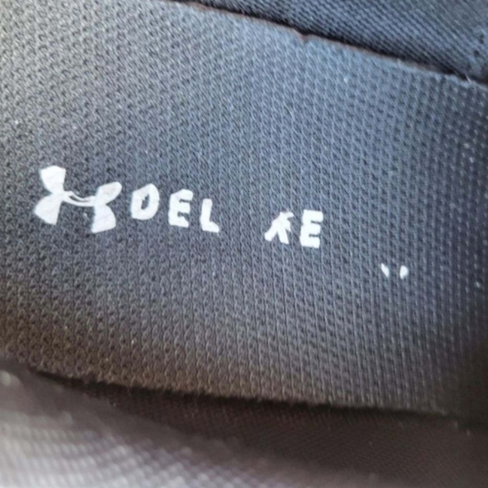 Wide Under Armour Charged Escape Athletic Run Tennis Shoe Sneaker Black Women 11 - Picture 8 of 9